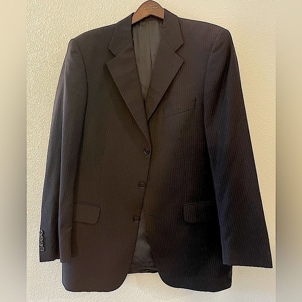 Burberry’s Vintage Sport Coat •Dark Navy/Thin Red Pinstripe•